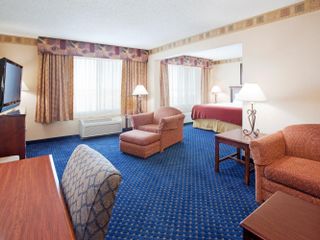 Фото отеля Holiday Inn Express Hotel & Suites Cheyenne, an IHG Hotel