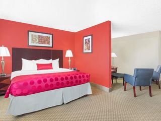 Hotel pic Ramada Plaza by Wyndham Fayetteville Fort Bragg Area