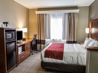 Фото отеля Comfort Suites Fort Collins Near University