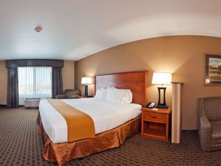 Фото отеля Holiday Inn Express & Suites Sioux Falls Southwest, an IHG Hotel