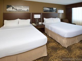 Фото отеля Holiday Inn Sioux Falls-City Center, an IHG Hotel