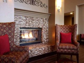 Фото отеля Hampton Inn & Suites Fort Wayne-North