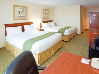 Фото отеля Holiday Inn Express Hotel & Suites Hagerstown, an IHG Hotel