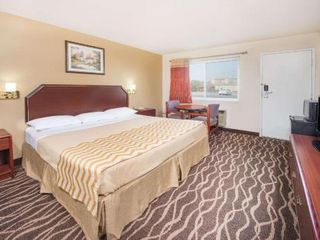 Hotel pic Travelodge by Wyndham Terre Haute
