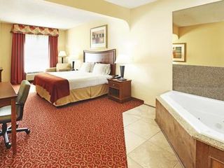 Фото отеля Holiday Inn Express Suites Little Rock West, an IHG Hotel