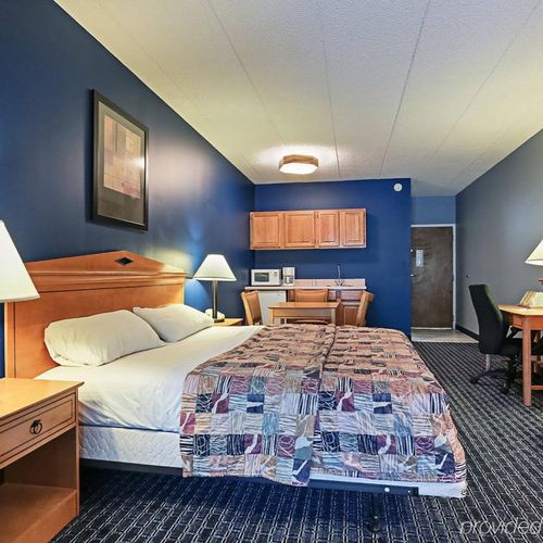 Photo of Days Inn & Suites by Wyndham Lancaster Amish Country