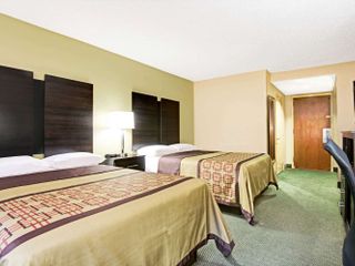 Hotel pic Super 8 by Wyndham Raleigh North East
