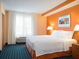 Hotel pic Fairfield Inn & Suites by Marriott State College