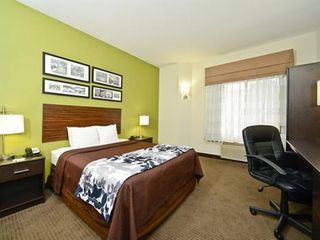 Фото отеля Sleep Inn & Suites Topeka West I-70 Wanamaker
