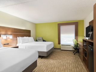 Фото отеля Holiday Inn Express Hotel & Suites Bentonville, an IHG Hotel