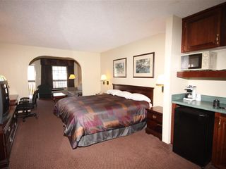 Hotel pic Gateway Inn and Suites Clarksville