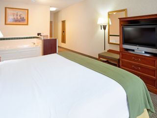 Фото отеля Holiday Inn Express Hotel & Suites Elkhart-South, an IHG Hotel