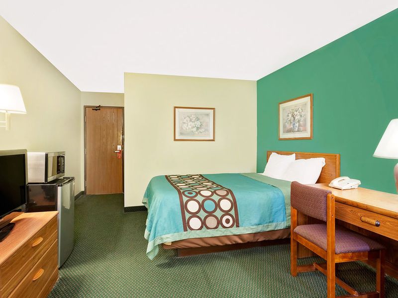 Hotel Photo 6