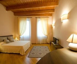 Piazza Azuni 18 Guest House Sassari Italy