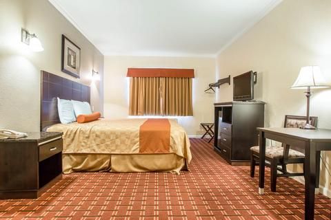 Photo of Rodeway Inn & Suites - Pasadena