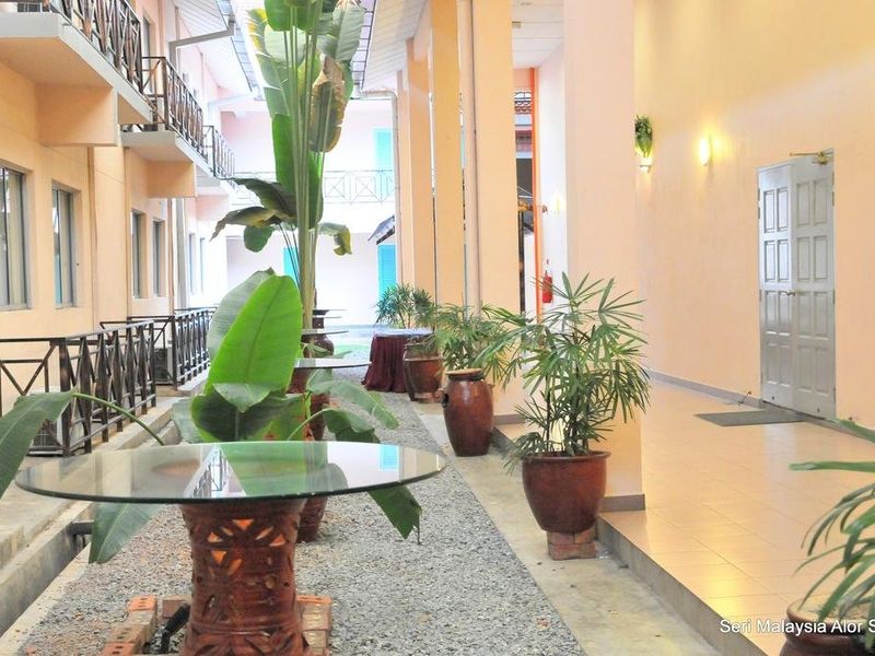 Hotel Photo 6