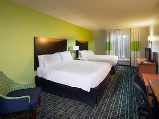 Фото отеля Fairfield Inn & Suites by Marriott Charleston Airport/Convention Cente