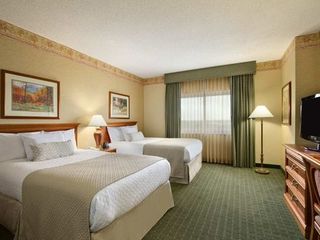 Hotel pic Embassy Suites North Charleston Airport Hotel Convention