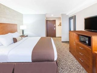 Hotel pic Wingate by Wyndham Detroit Metro Airport