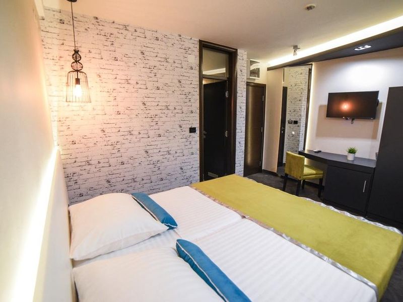 Hotel Photo 1