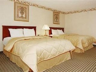 Фото отеля Holiday Inn Express Philadelphia-Mt. Laurel, an IHG Hotel