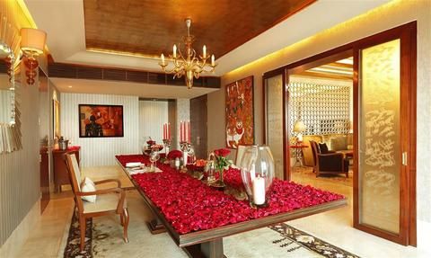 image of hotel The Leela Ambience Gurugram Hotel & Residences