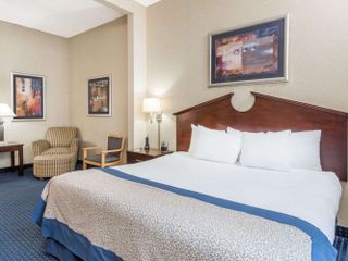 Hotel pic Wingate by Wyndham Erie