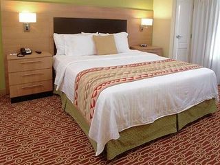 Hotel pic TownePlace Suites by Marriott Erie
