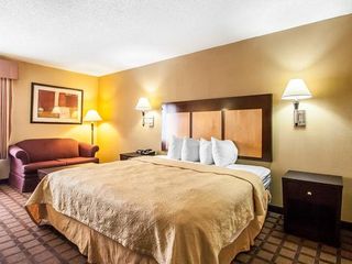 Фото отеля Quality Inn