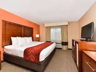 Hotel pic Comfort Suites Omaha