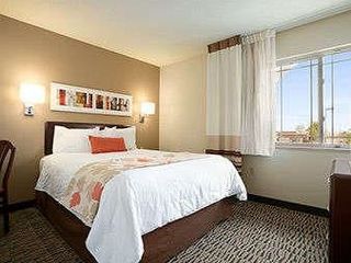 Hotel pic MainStay Suites Omaha Old Mill