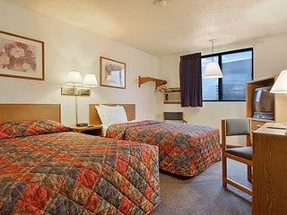 Hotel pic Super 8 by Wyndham Omaha/West Dodge