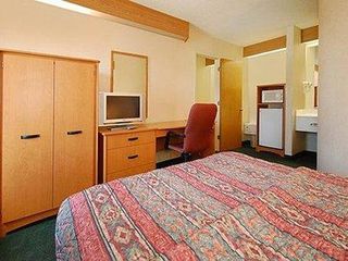 Фото отеля Sleep Inn & Suites Airport