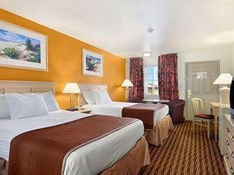 Photo of Red Carpet Inn & Suites