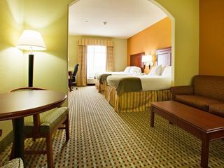 Фото отеля Holiday Inn Express Hotel & Suites Amarillo East
