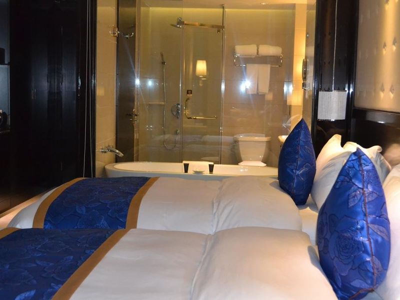 Hotel Photo 8