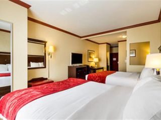 Hotel pic Comfort Suites Central