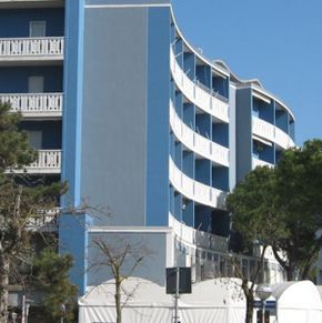 NearBy Hotel