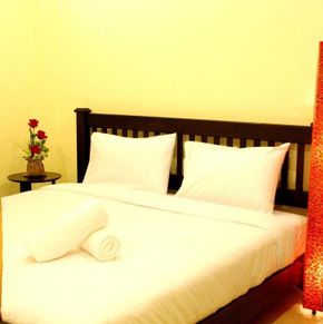 NearBy Hotel