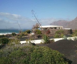 Cottage KARAFIVE - 7146 Caleta de Famara Spain