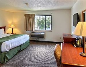 Days Inn & Suites by Wyndham Traverse City Acme United States