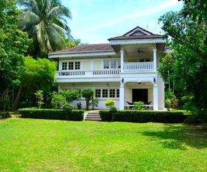 Baan Khun Nang Colonial Residence Mae Nam Thailand