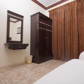 NearBy Hotel