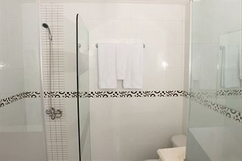 صورة الفندق 8