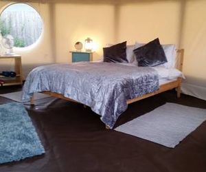 The Little Hide - Grown Up Glamping York United Kingdom