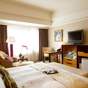 NearBy Hotel