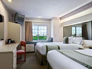 Фото отеля Microtel Inn & Suites Lincoln