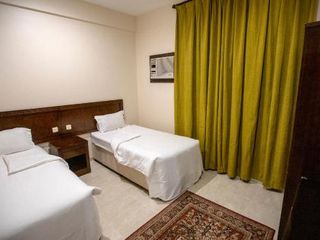 Фото отеля Raha Hotel Suites
