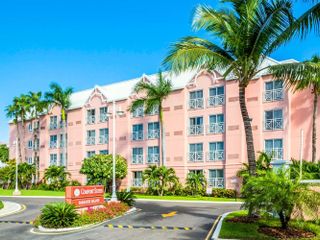 Hotel pic Comfort Suites Paradise Island