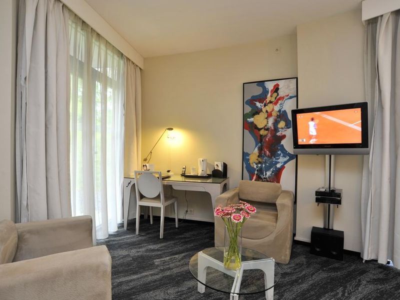 Hotel Photo 6